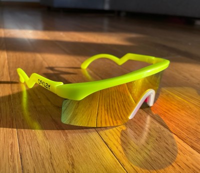 オークリー Oakley Razor Blade Neon oakJP For Sale - Neon Yellow Razor Blades with Violet Iridium