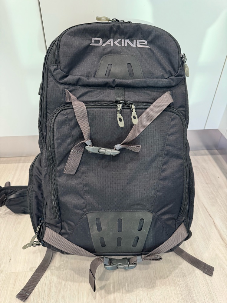 dakine backpack used once. Dakine Poacher Pack L Trail Pack, Snowboard Backpack | eBay main image 4