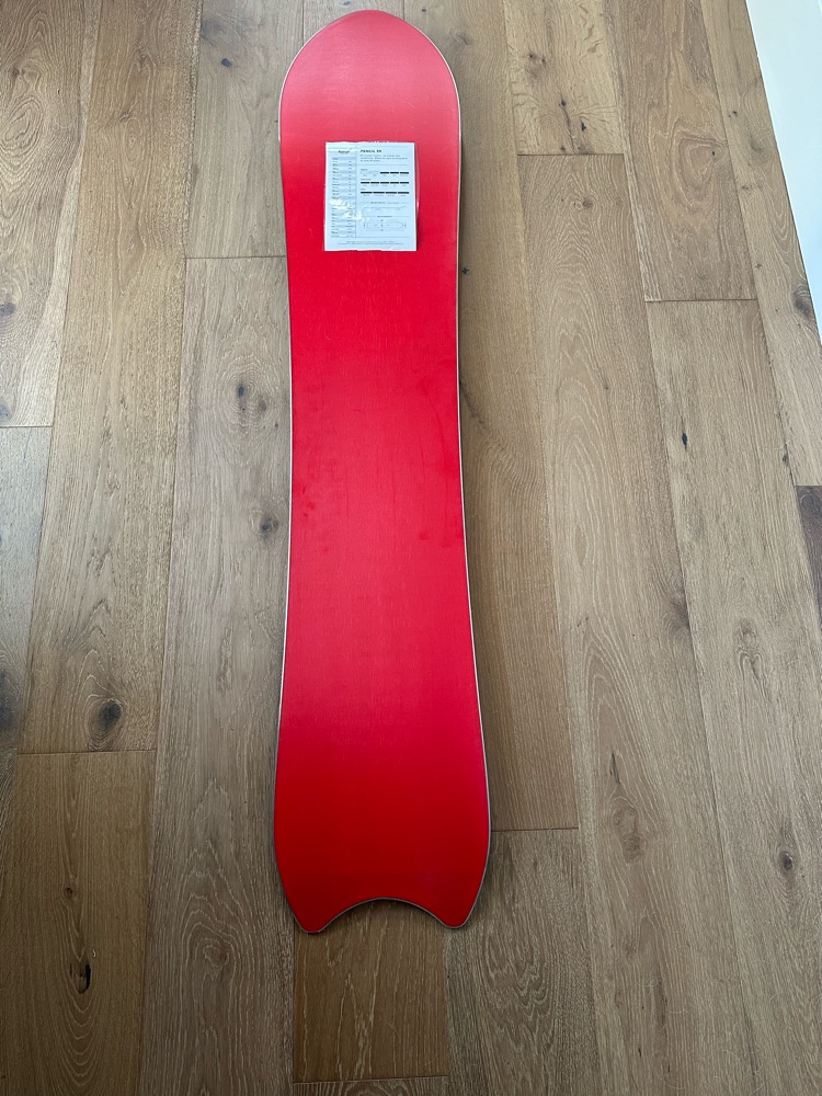 Korua Pencil 159cm - Snowboards | SENDY