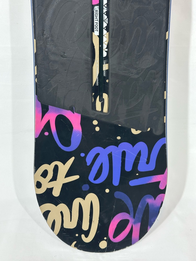 2467 Burton Socialite Flat Top Womens Snowboard Size 147 cm 2017