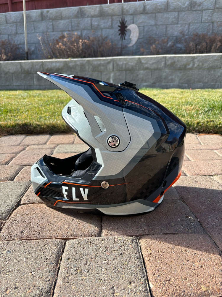 Fly Carbon Formula Helmet - Mountain Bikes | SENDY