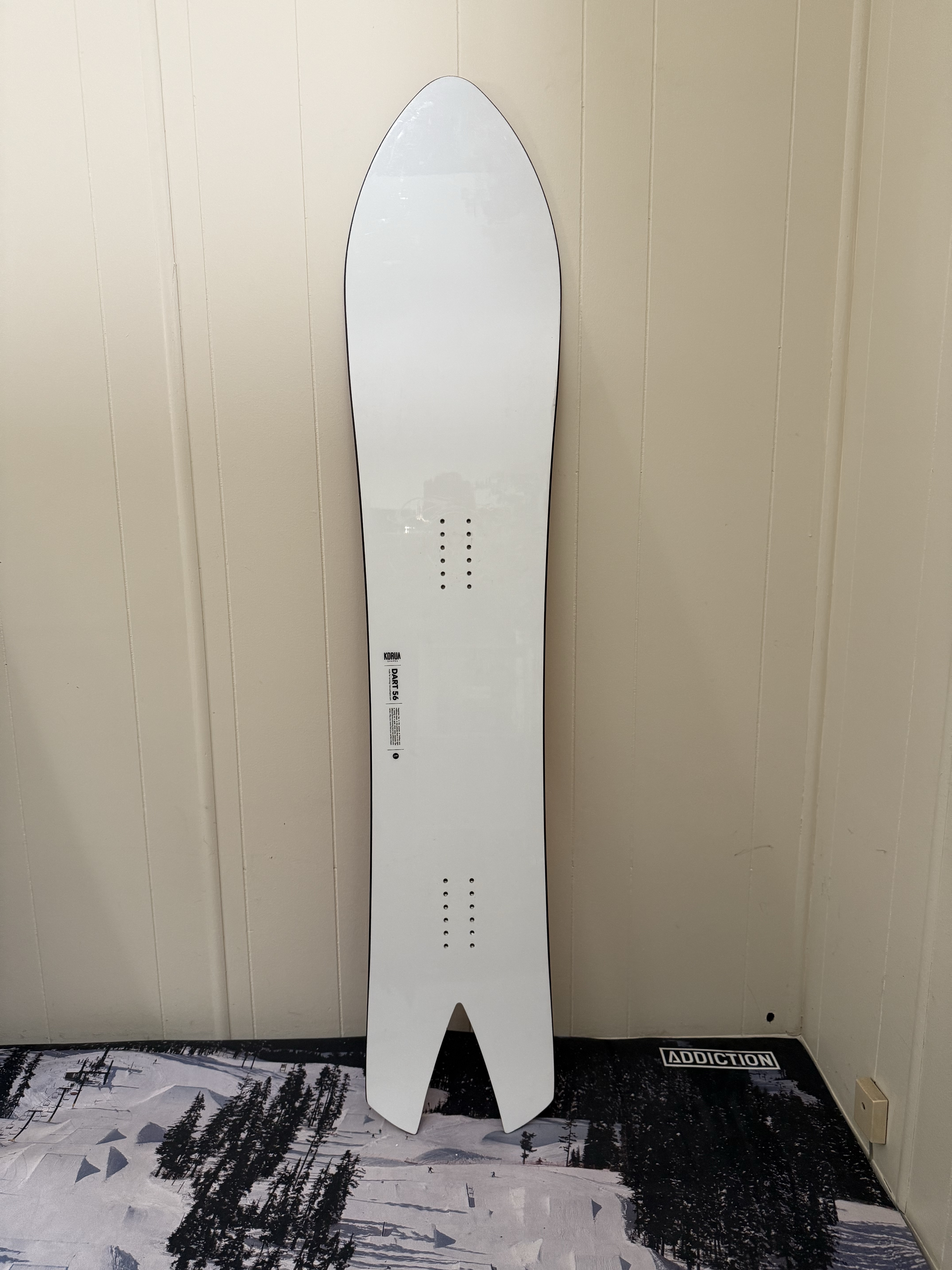 Korua Dart 156 - Snowboards | SENDY