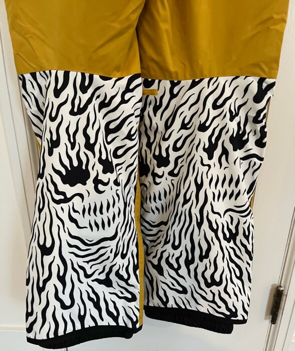 686 x Sketchy Tank FRONTIER SHELL BIB SNOWBOARD PANTS Brand Znew