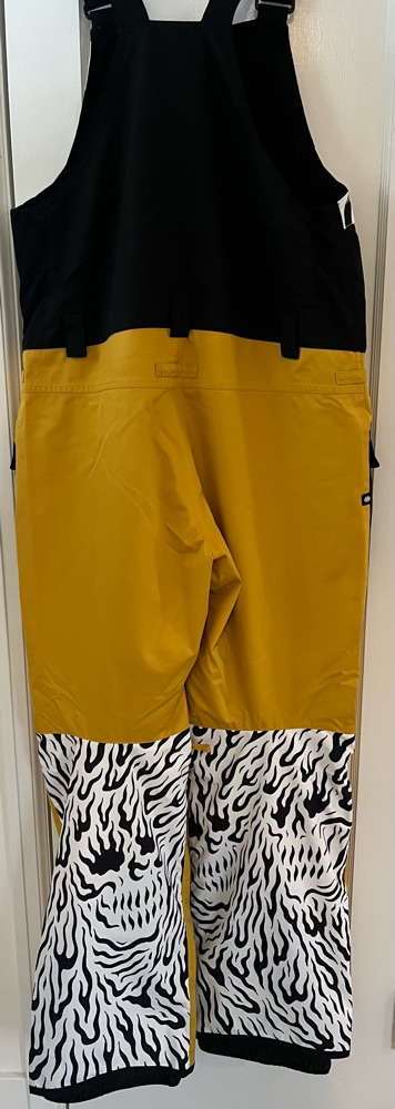 686 x Sketchy Tank FRONTIER SHELL BIB SNOWBOARD PANTS Brand Znew