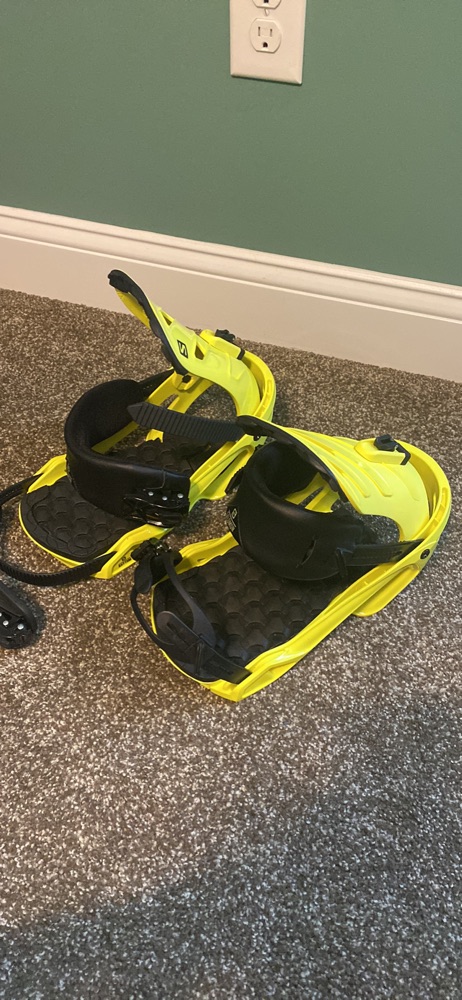 Solomon Rhythm (2022) Bindings - Snowboard Bindings | SENDY
