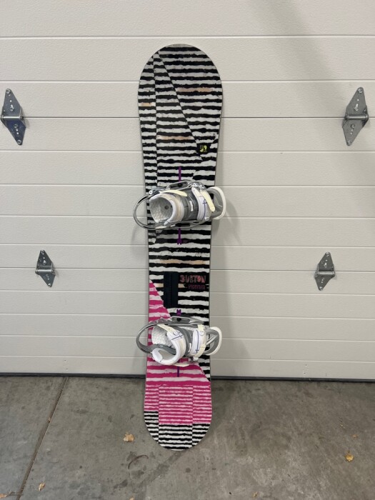 Burton Feather w/ Bindings - Snowboards | SENDY