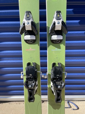 Blizzard Rustler 11 Skis – 180cm (112mm) + Salomon STH 12 Bindings