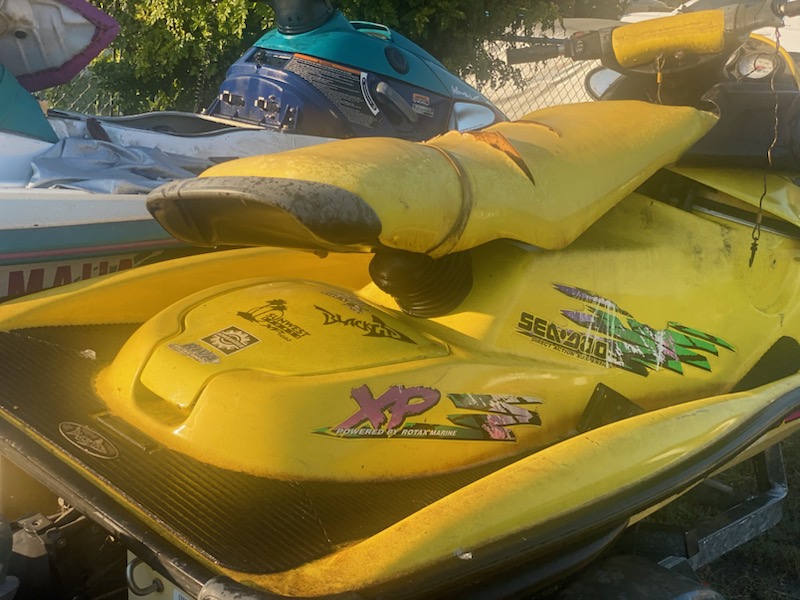 Bombadiere 850 SeeDoo XP and Wave Runner - Jet Skis | SENDY