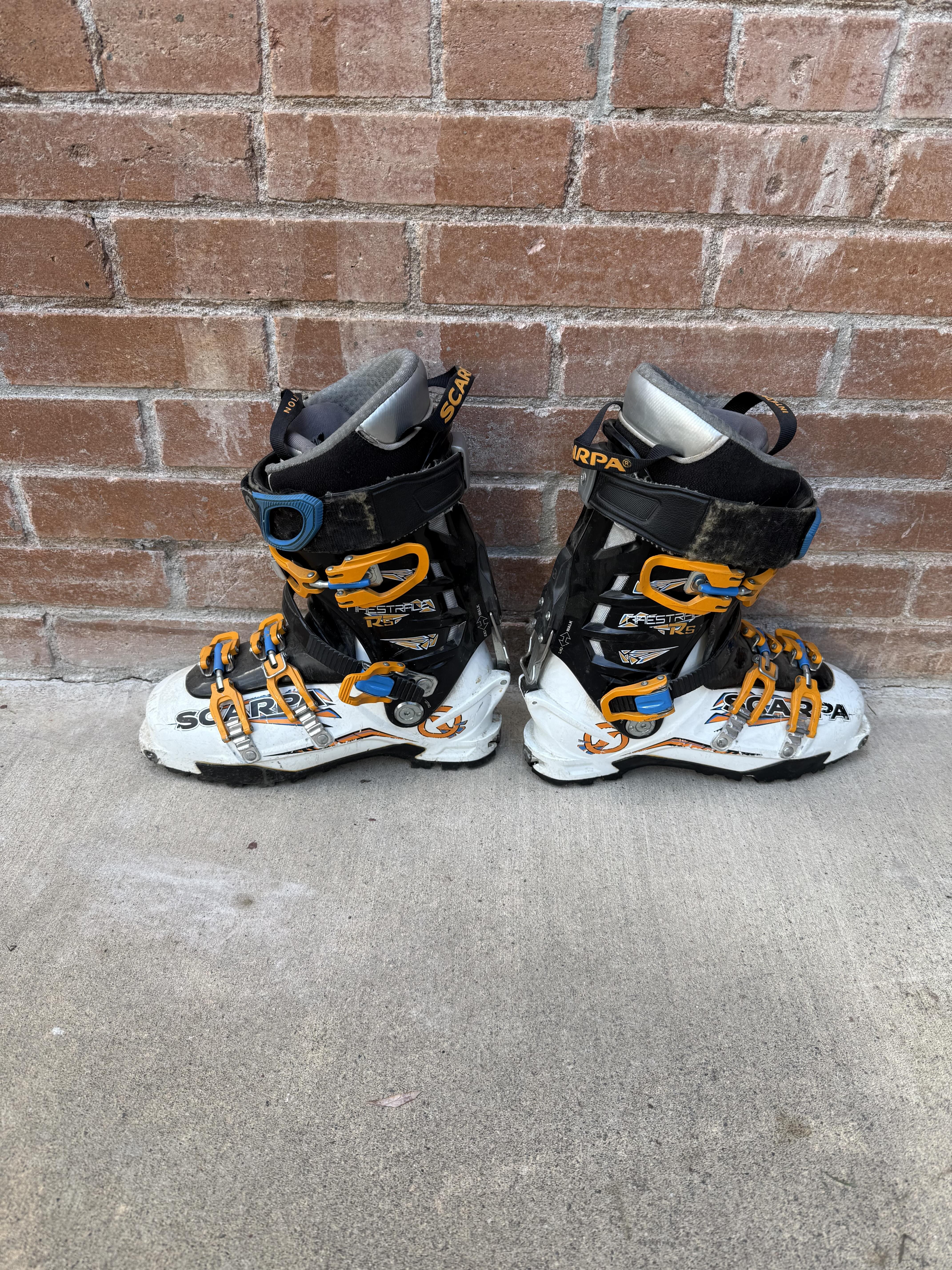 Dalbello Lupo Air 26.5 - Alpine Touring Boots | SENDY