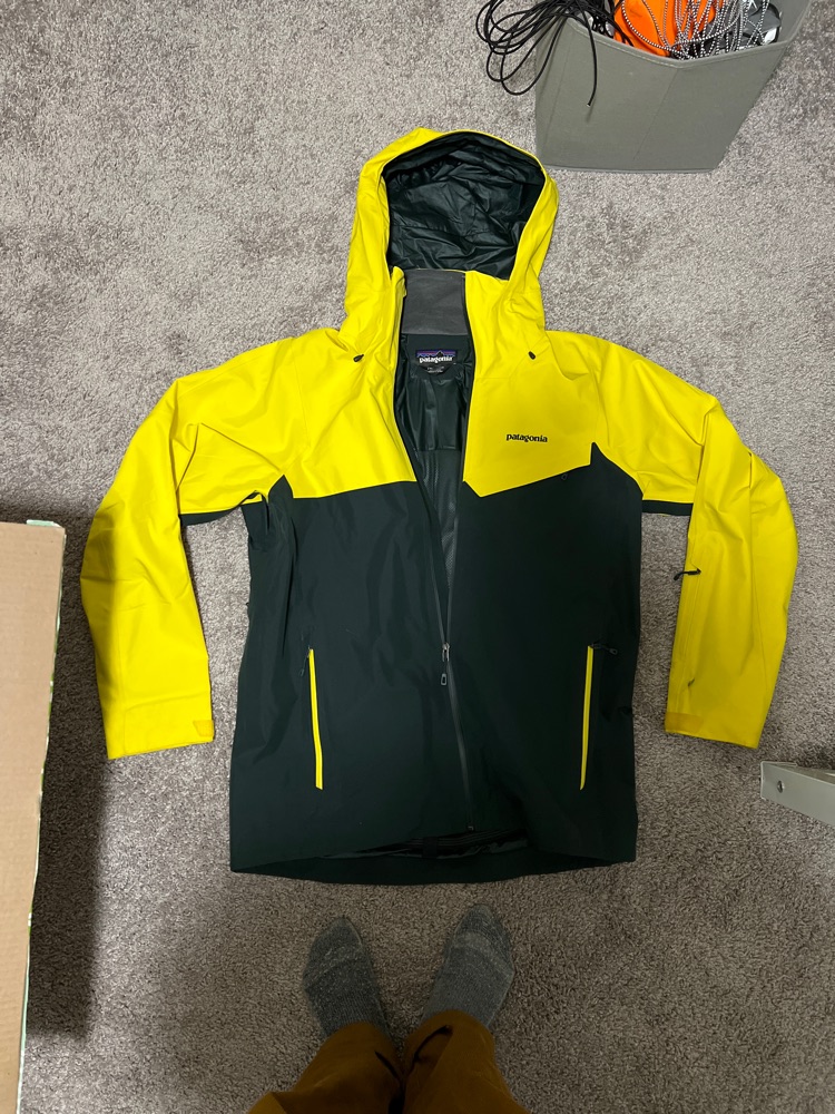Patagonia GoreTex Jacket Large - Technical Shell Jackets | SENDY