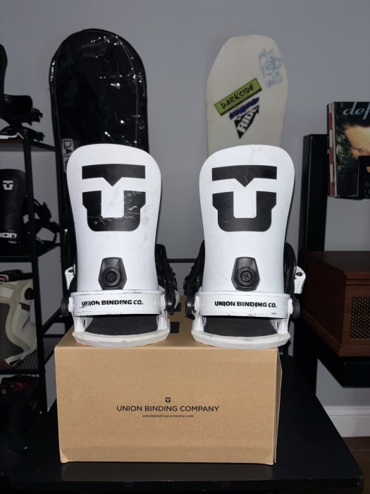 Union Strata Medium Men's - Snowboard Bindings | SENDY