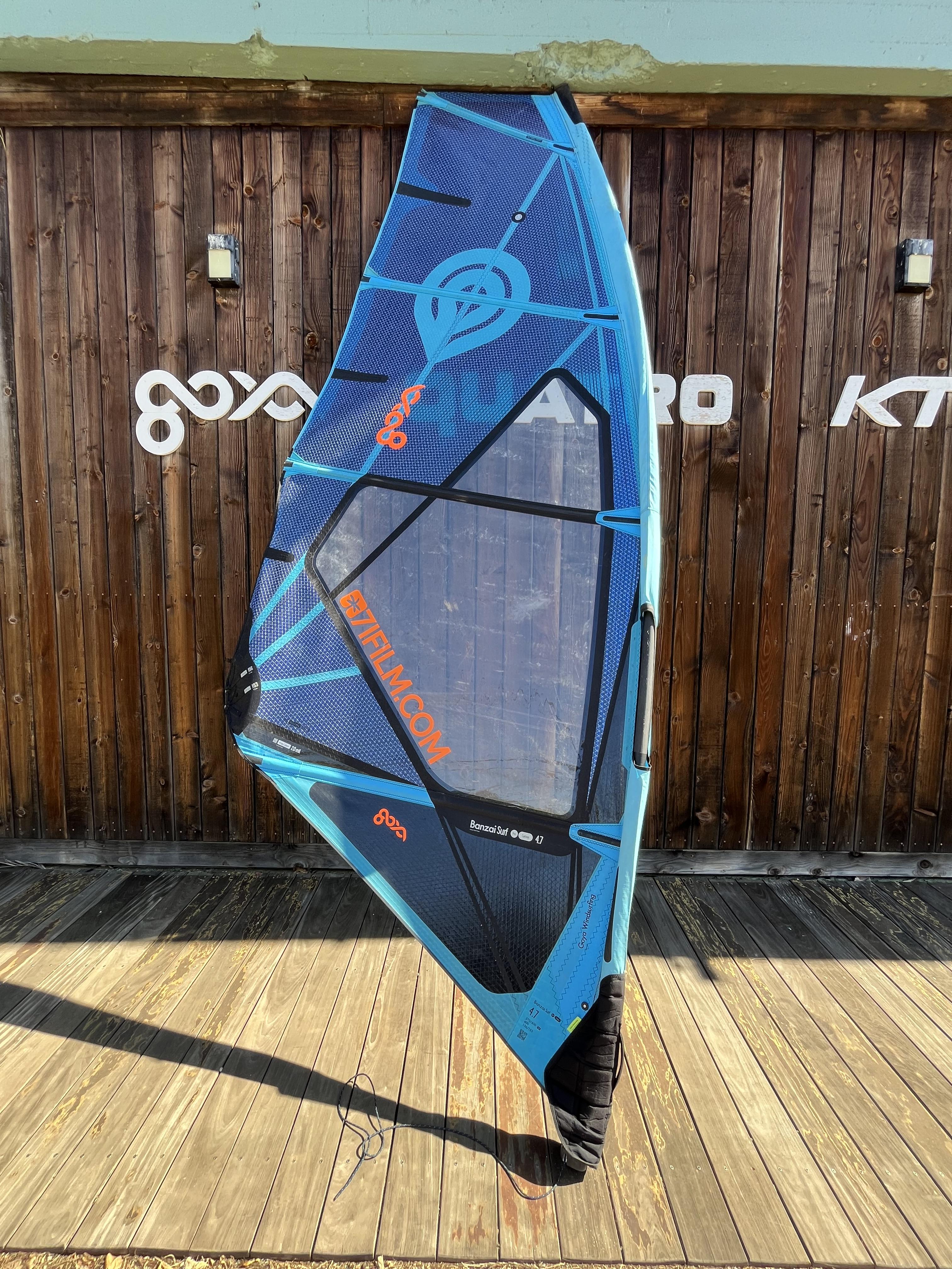 Banzai Surf 4.7 Carbon - Windsurf Sails | SENDY
