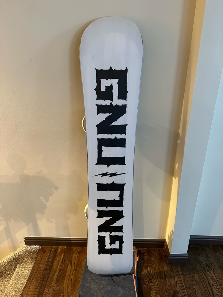 Gnu Riders Choice 157.5 CM 2021 - Snowboards | SENDY