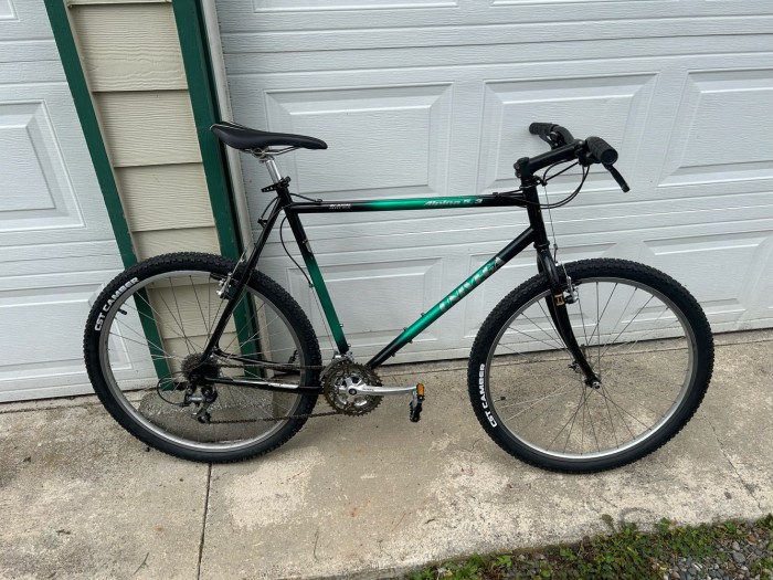 Vintage Univega MTB size L (21” frame) - Hardtail Bikes | SENDY