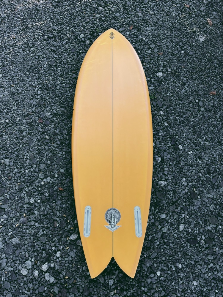 5'9.5 CAMO PYZEL SHADOW *MAGIC BOARD - Shortboards | SENDY