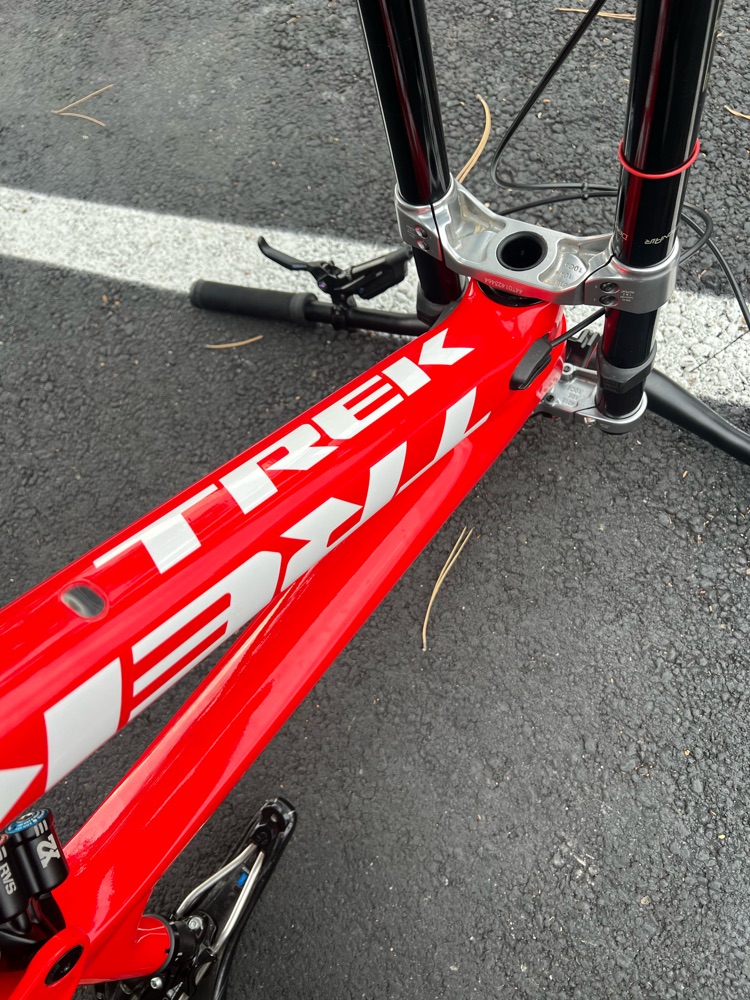 Trek Session 9.9 27.5 Size Large - Enduro Full Suspension Bikes