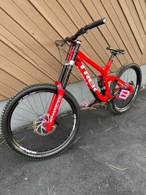 uYCA51JNvdEkiG8pidHoZ4LX07e1pT