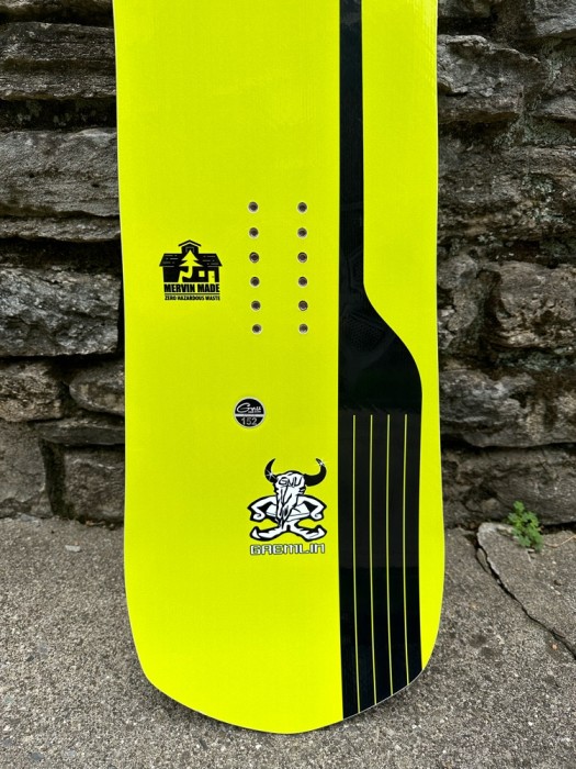 【新品】GNU GREMLIN 152 GNU Gremlin - Size 152 cm - Snowboards | SENDY