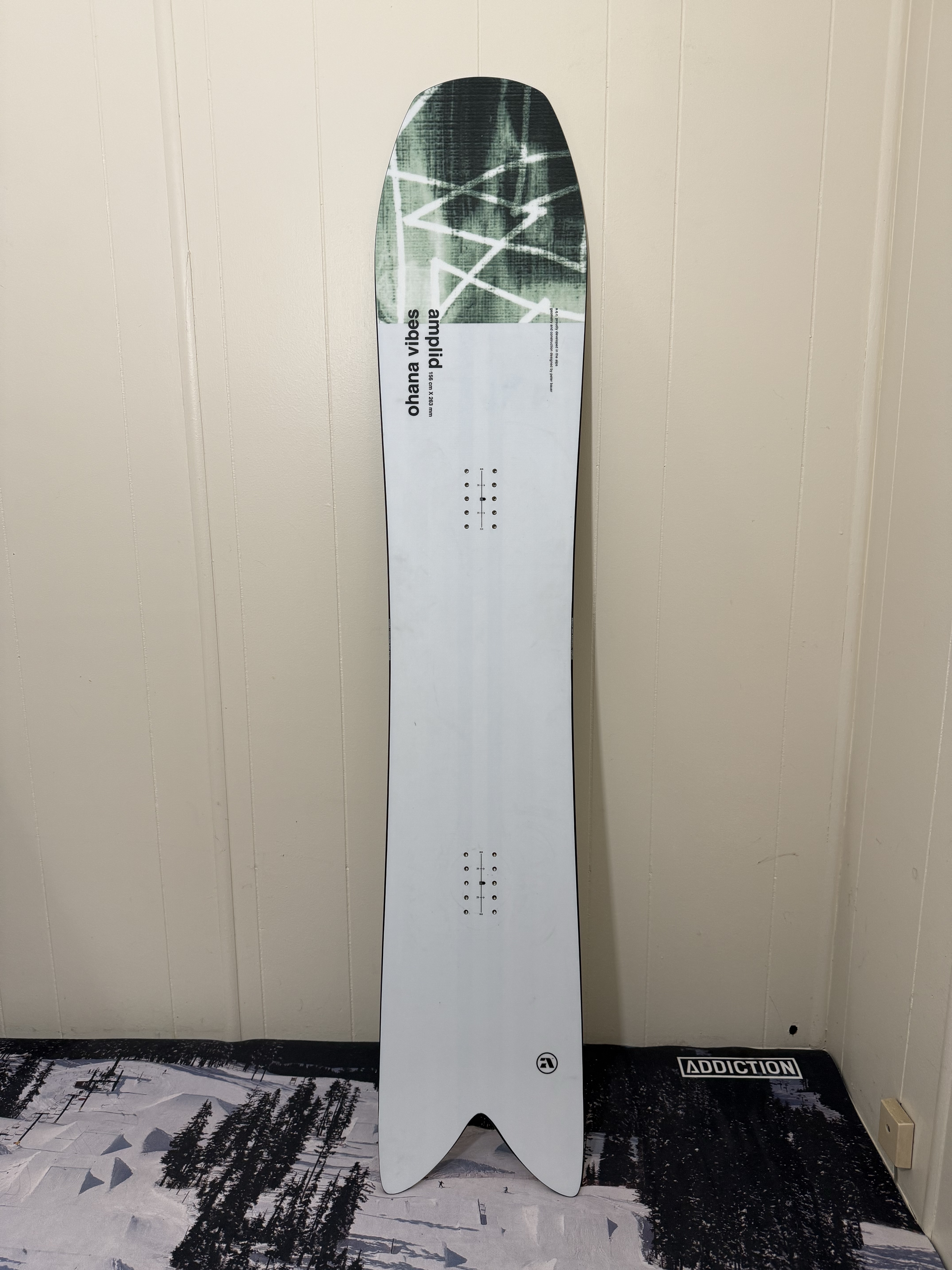 2026 Amplid Ohana Vibes - Snowboards | SENDY