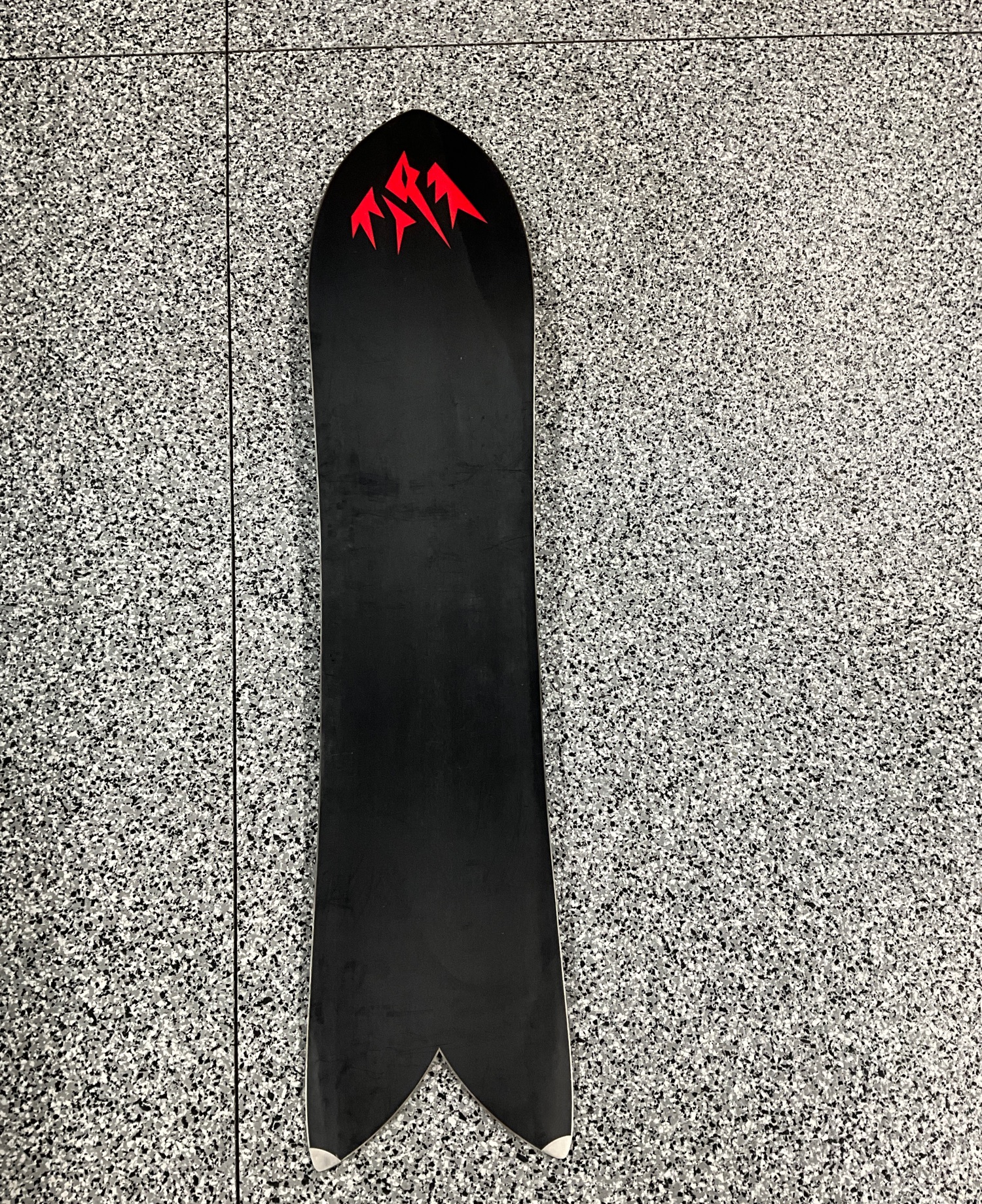 Jones Storm Chaser 147 - Snowboards | SENDY