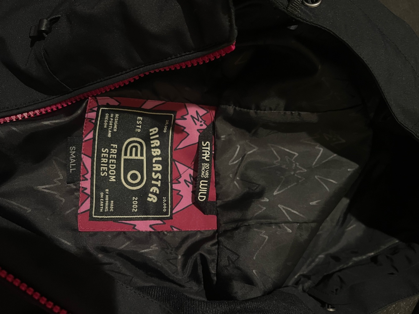 Airblaster X Gnu Gremlin 148 cm - Snowboards | SENDY