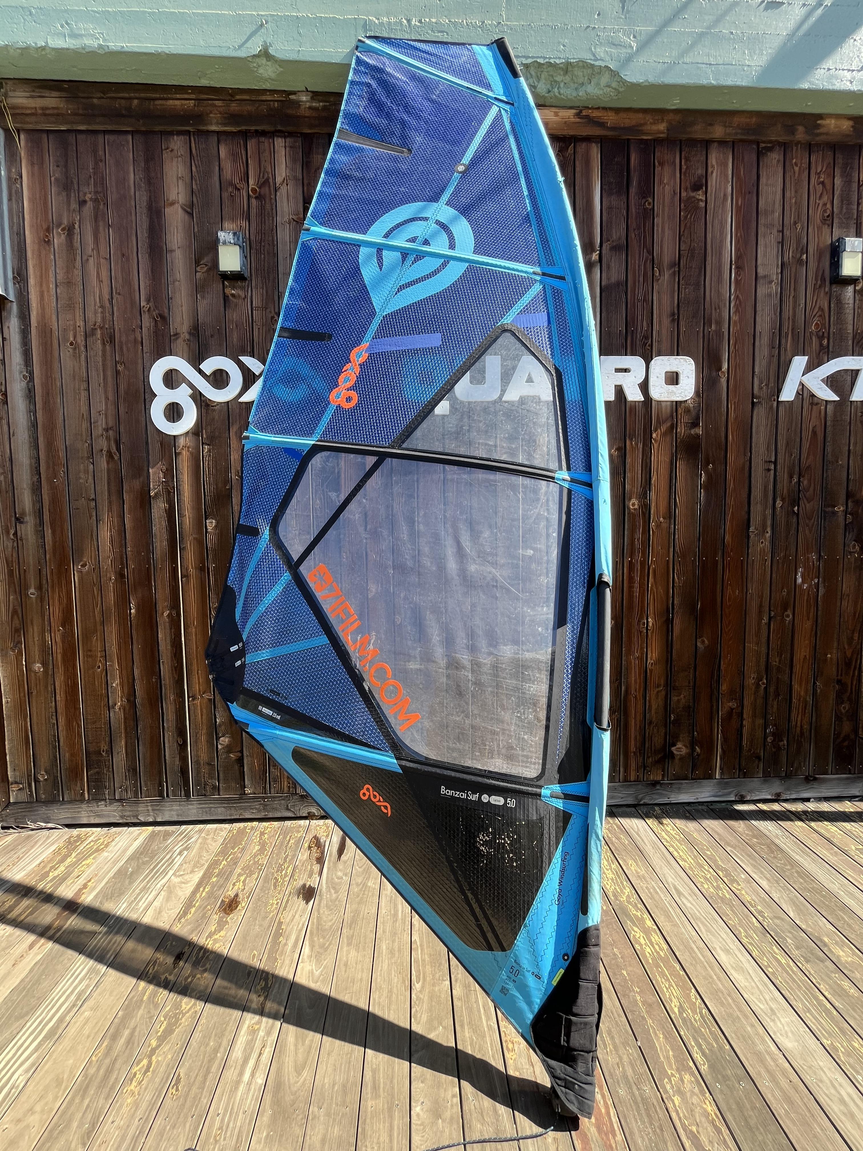 Banzai Surf Pro Carbon 5.0 - Windsurf Sails | SENDY