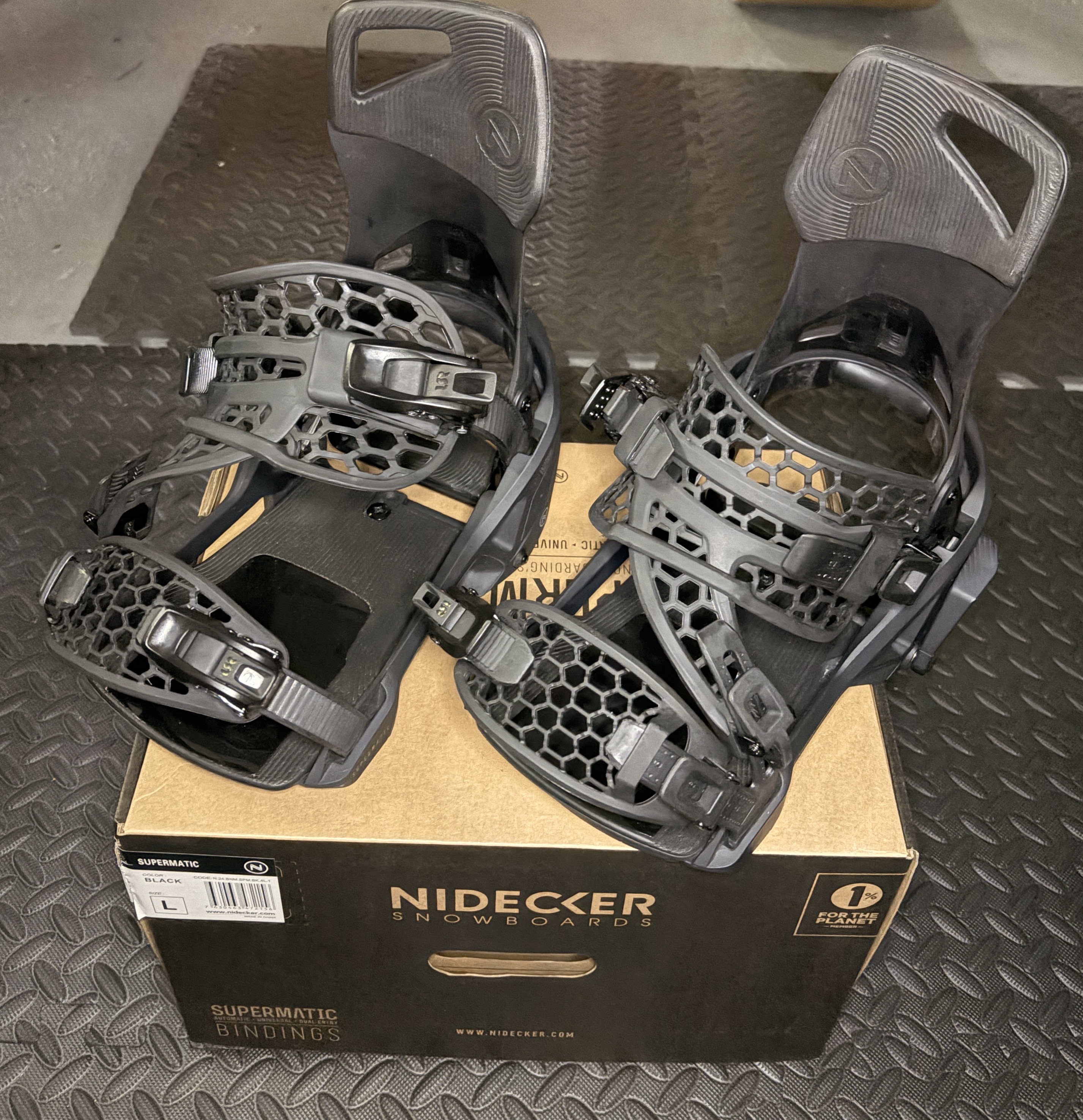 Union Beyond Medals Bindings - Large - Snowboard Bindings | SENDY